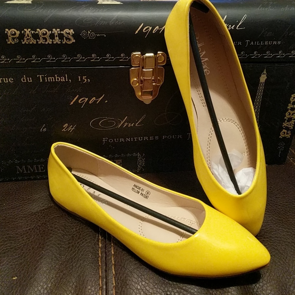 Yellow Patent Point Toed Flats